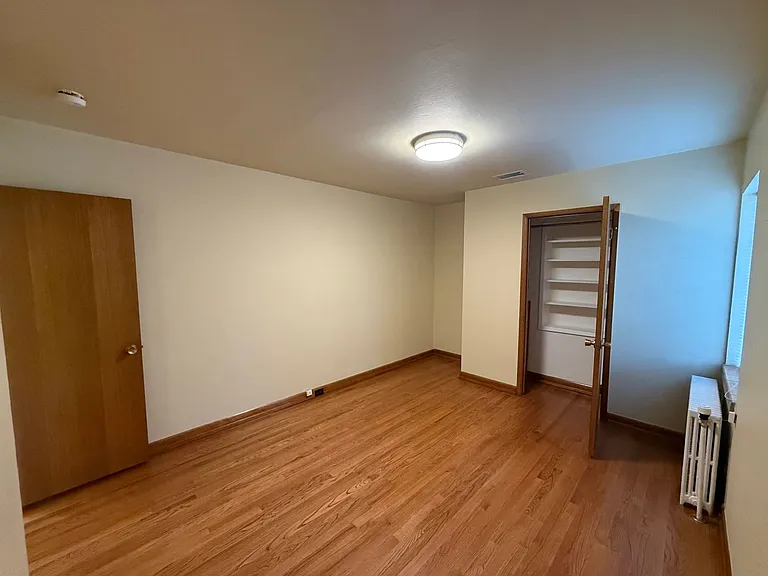 Top Floor Large Apartment with View — Photo 14