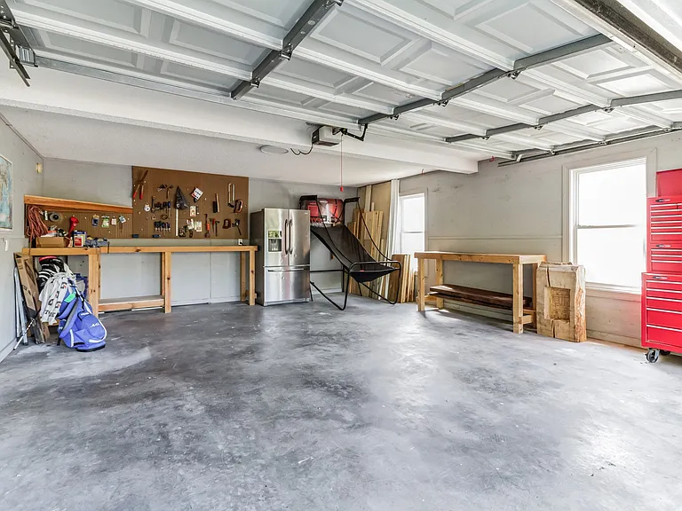 303 Holly St — Photo 21