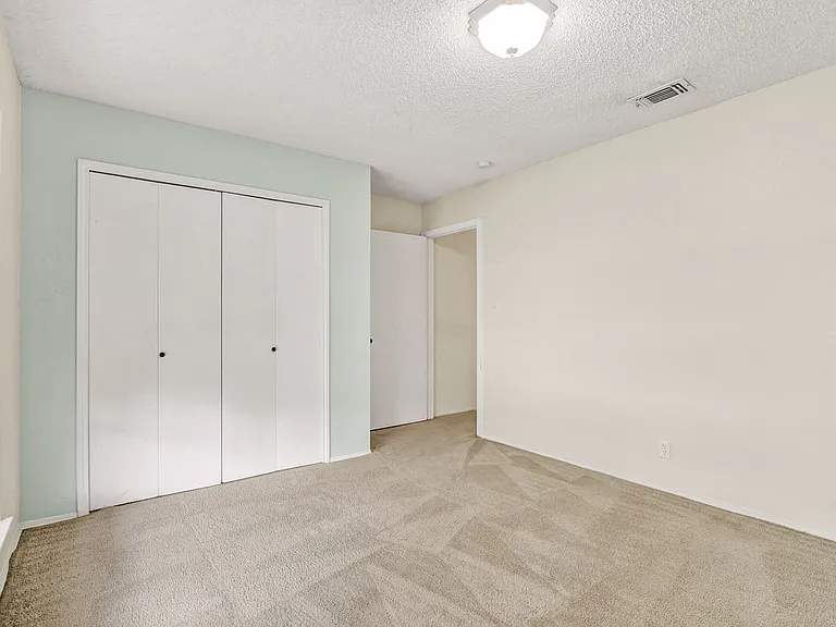 302 Gateway St — Photo 19