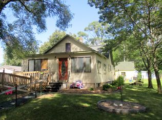 918 N Wacouta Ave, Prairie Du Chien, WI 53821
