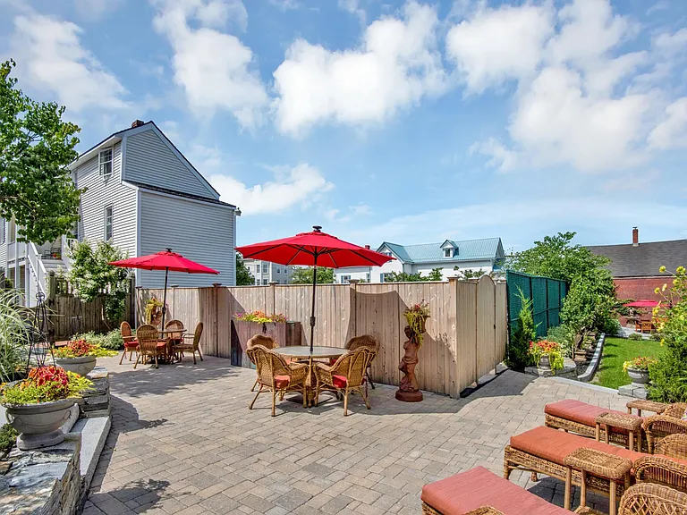 52 Wilmot St #1R — Photo 14