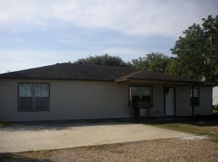 1382 Wood Hi Rd, Victoria, TX 77905