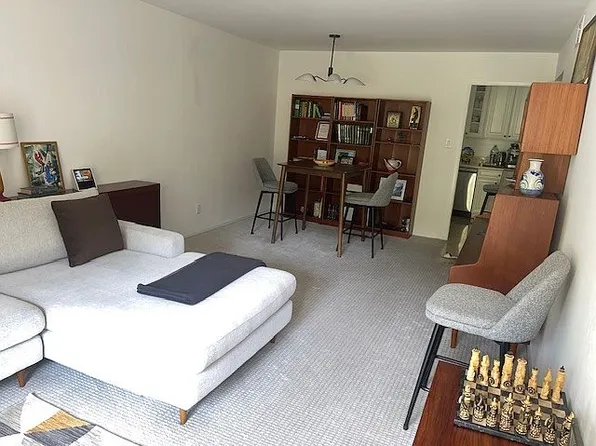 675 Sharon Park Dr APT 322, Menlo Park, CA 94025