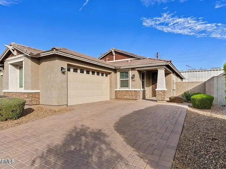 9854 E Red Giant Dr — Photo 2