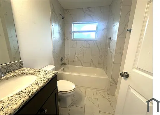 12522 Hamlin Blvd — Photo 5