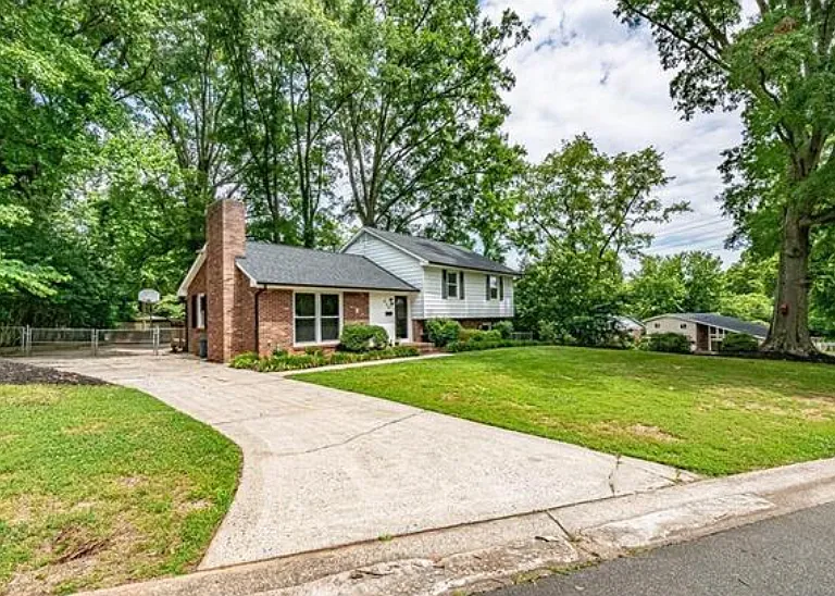 Front yard/drive way