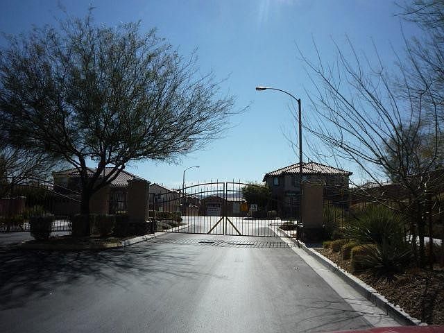 1st image of 10128 Glorious Moon Ct