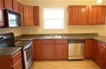 4th image of 5913 Wyatt Ave