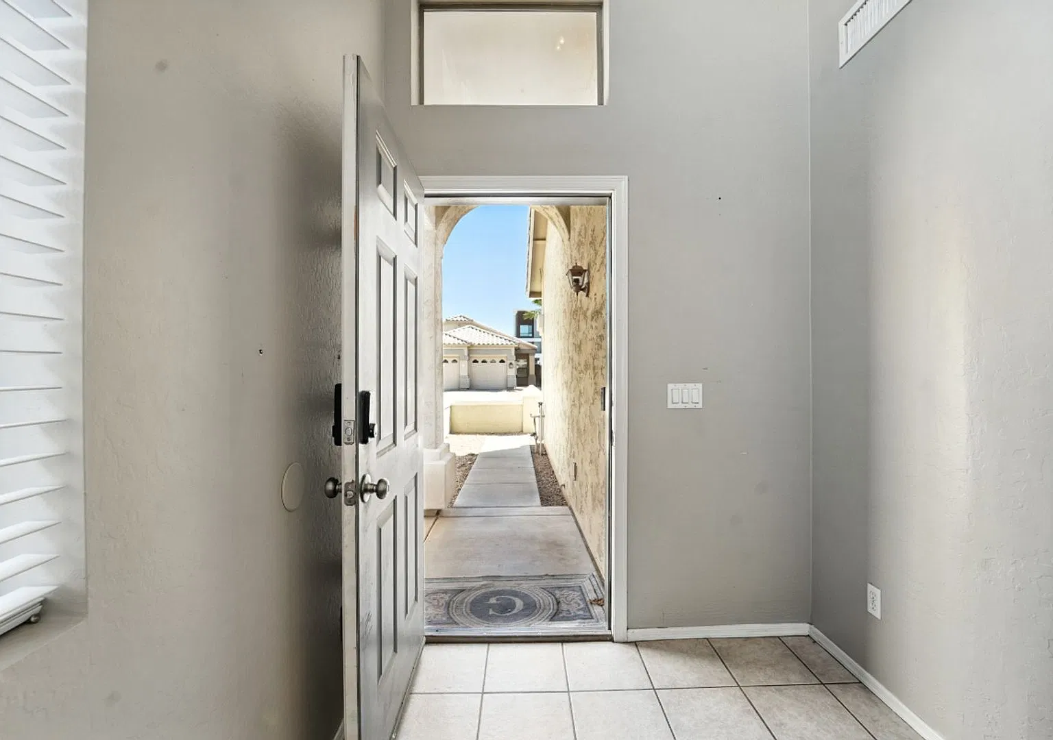 Spacious Avondale Home in Gated Community with Pool Access — Photo 4