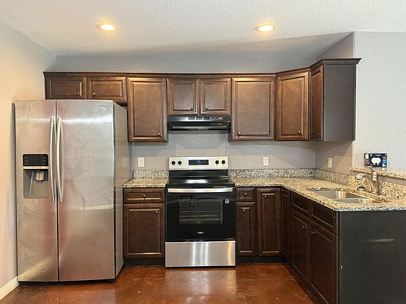 5th image of 2125 Burnett Ave Unit A