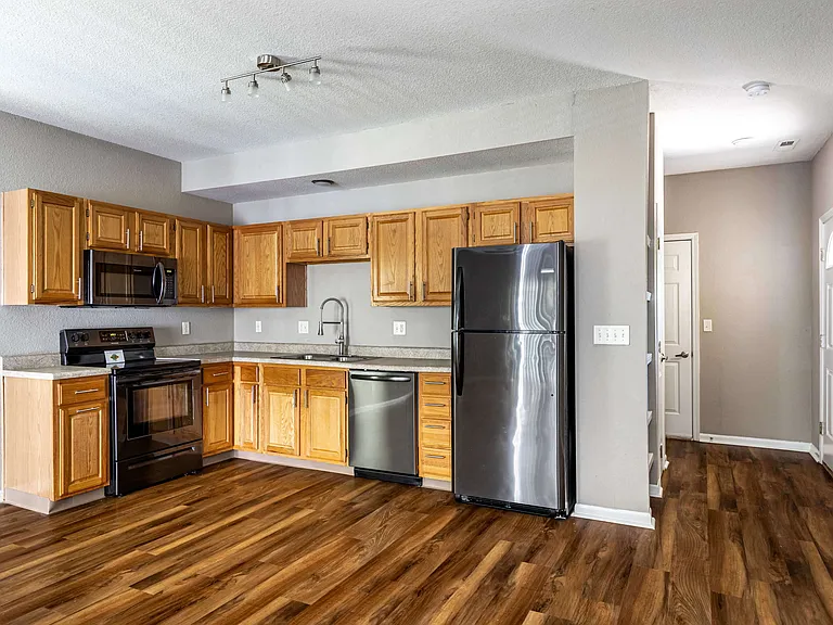 PineCrest Townhomes — Photo 28