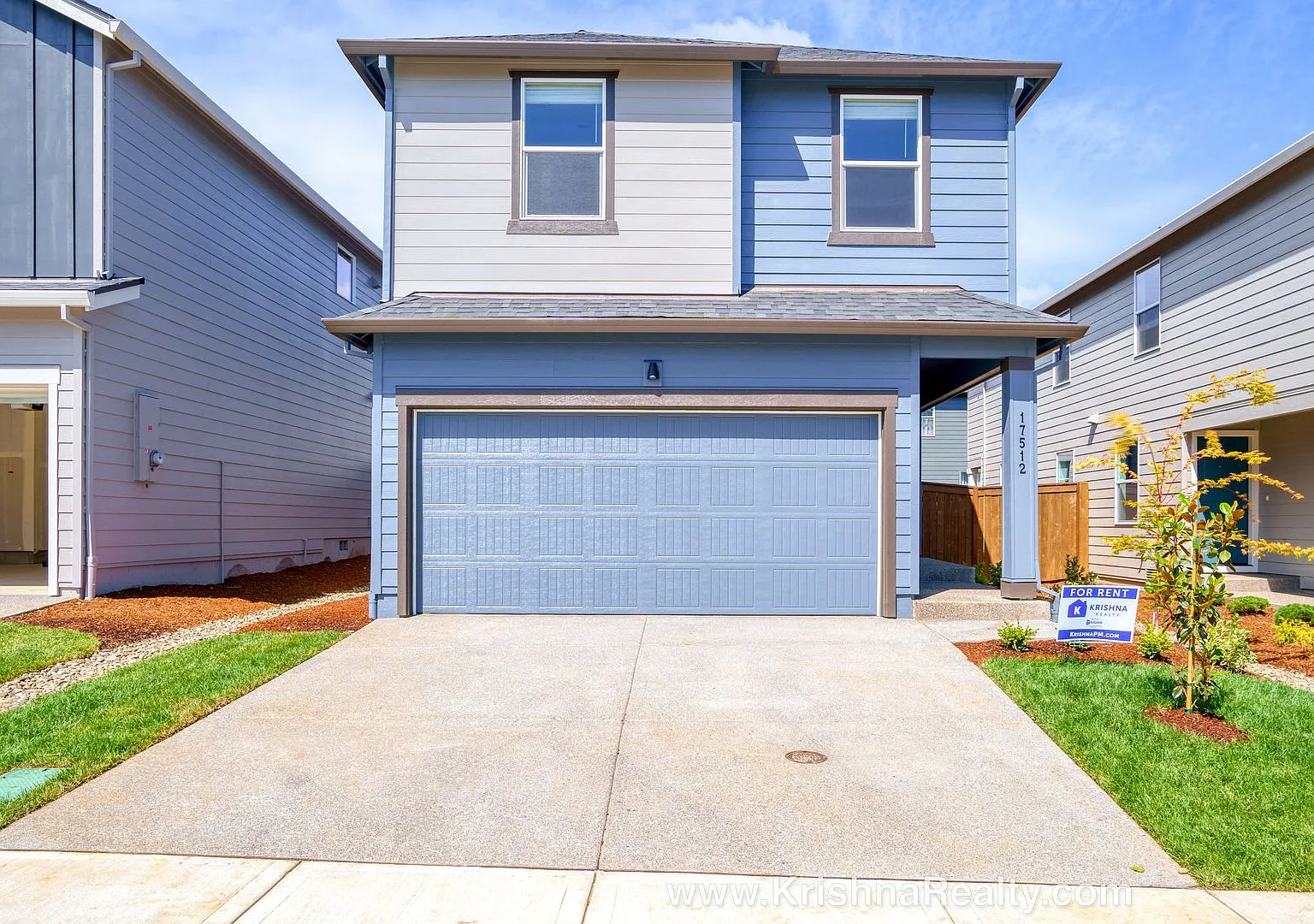 Beautiful NEWER 4 Bedroom 3 Bath Single Family Home For rent — Photo 1
