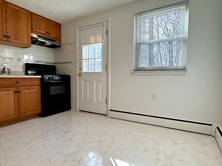 1308 Slater Rd — Photo 7