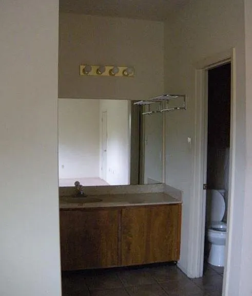 114 E 31st St #109 — Photo 8