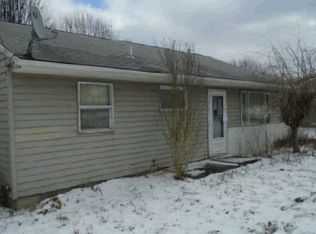13 Lower Idlewild Dr, New Castle, PA 16101
