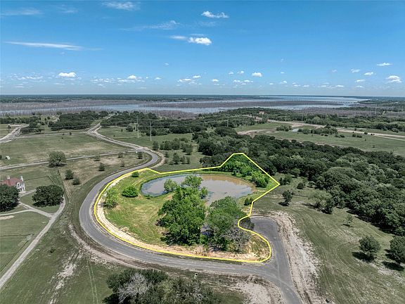 5th image of 210 Waters Edge Way