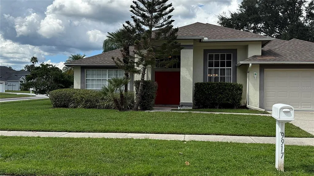 4 bed, 2.0 bath, 2067 sqft, $2,500 — Photo 3