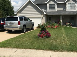 504 Flanagan Dr, Minooka, IL 60447