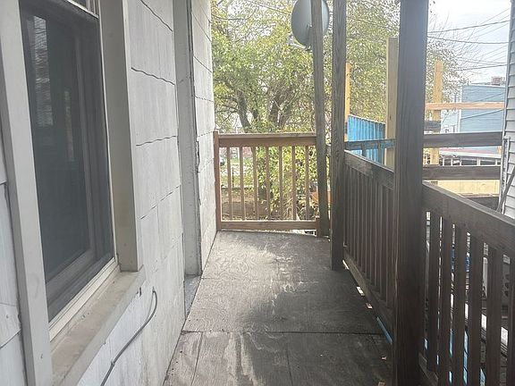 4th image of 116 N West St