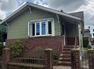 14960 17th Rd, Whitestone, NY 11357