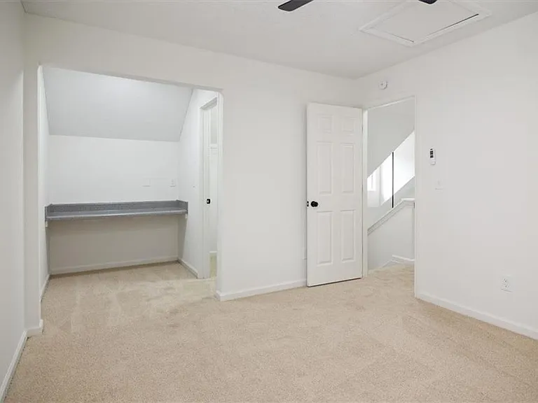 4033 Ravenwood Ct — Photo 26