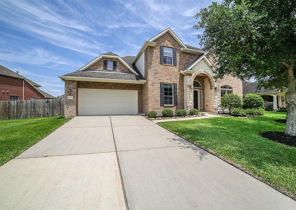 1st image of 12205 Hidden River Ln