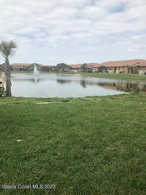 3 bed, 2.5 bath, 2427 sqft, $3,000 — Photo 4