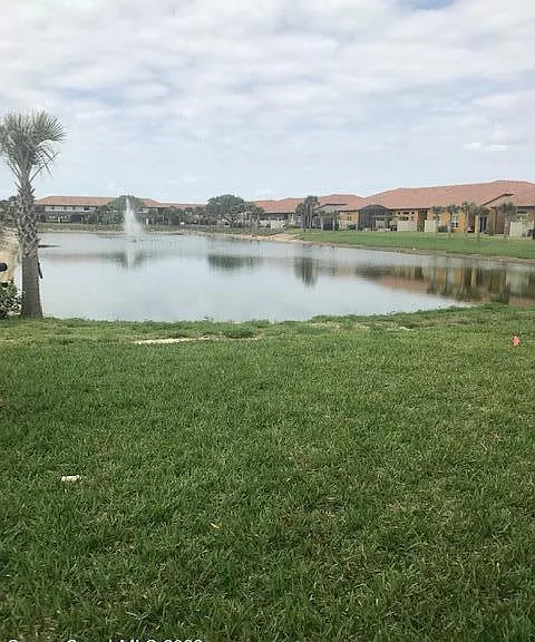 684 Carlsbad Dr — Photo 4