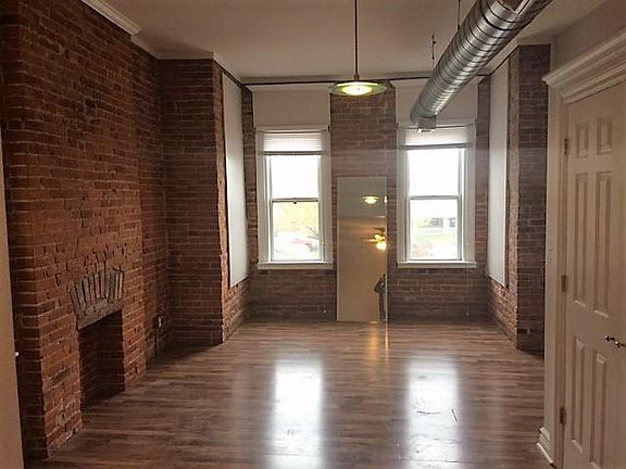 2nd image of 571 Campbell St APT 2