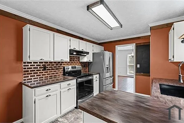 4240 Sugar Mill Dr — Photo 11