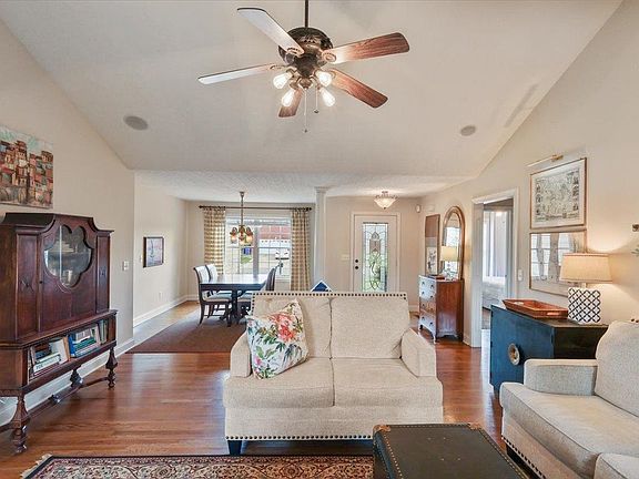 5th image of 936 Aristides Dr