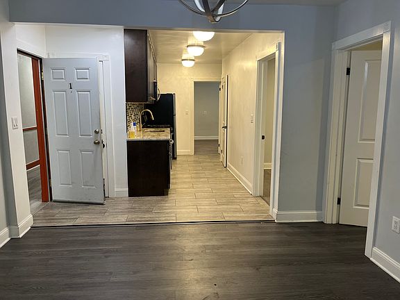 3rd image of 611 A St NE APT 1