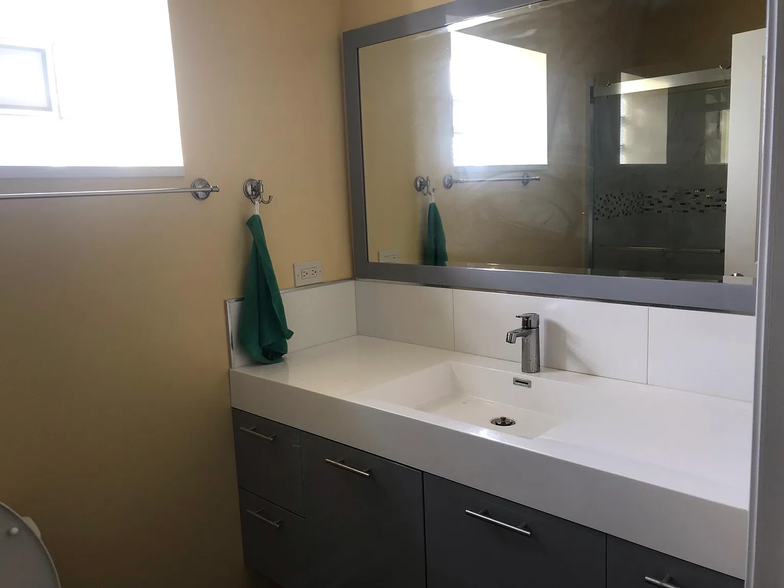 3 bed, 1000 sqft, $1,750 — Photo 3