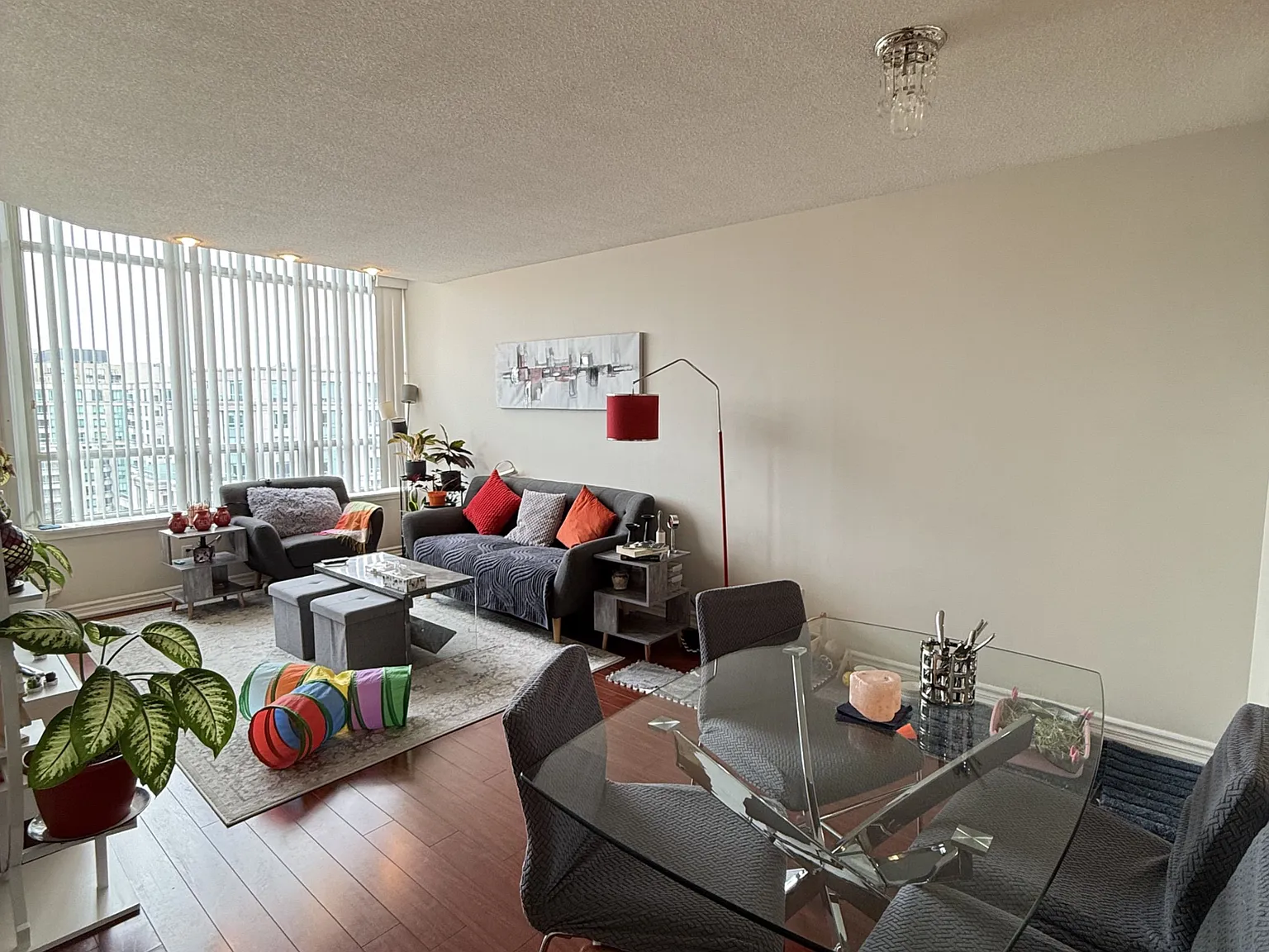 Park Terrace Condos — Photo 3