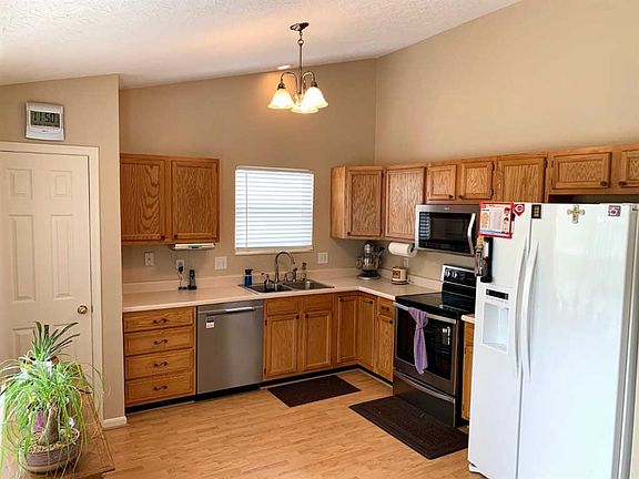 4th image of 330 Keswick Dr