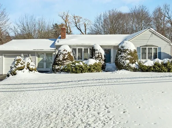 1573 Bridge St, Dracut, MA 01826