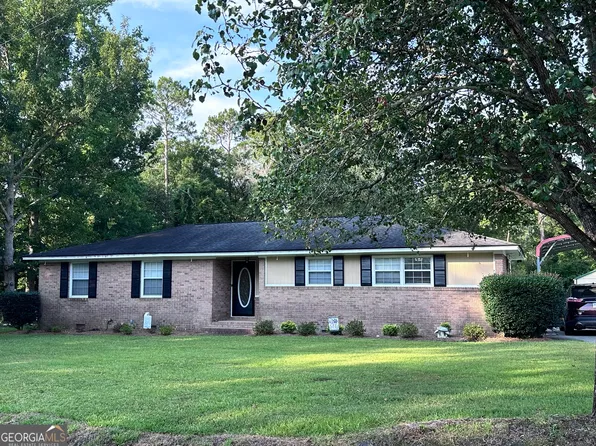 94 E Bruce St, Mc Rae Helena, GA 31055