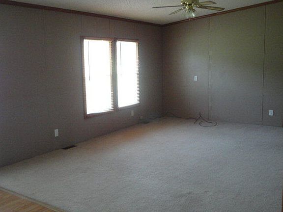 3rd image of 85 Green Valley Church St