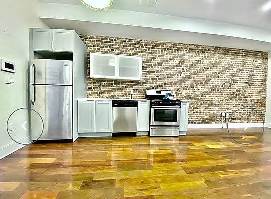 3rd image of 306 Tompkins Ave APT 1A