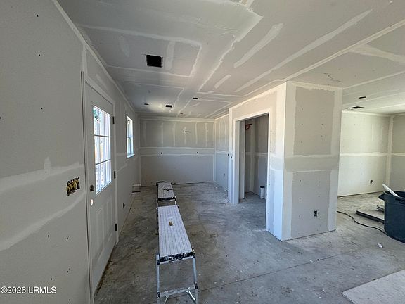 4th image of 310 Kathy Ave