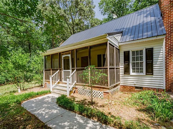 32 Mayfair Trce, Aylett, VA 23009