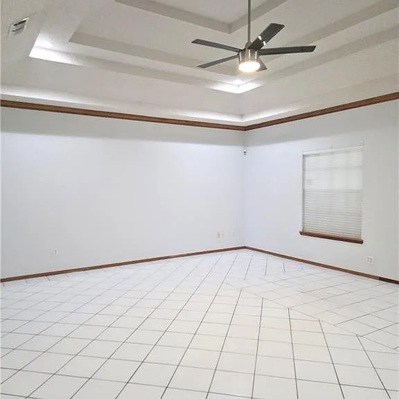 1216 W Heron Ave — Photo 3