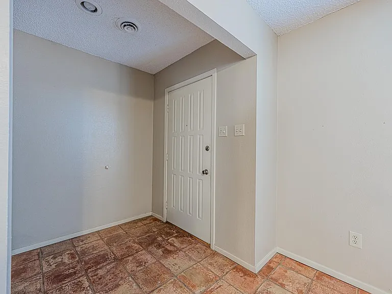 3534 Shell Ave — Photo 5