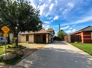 3516 S Cuatro Vientos Dr, Laredo, TX 78046