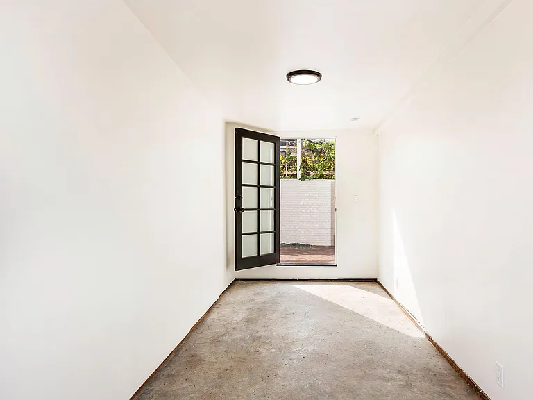 540 Obispo Ave — Photo 15