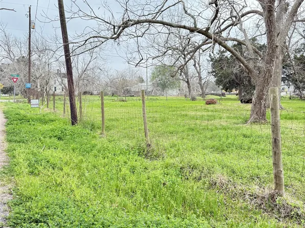 0 W Pearl St, Brazoria, TX 77422