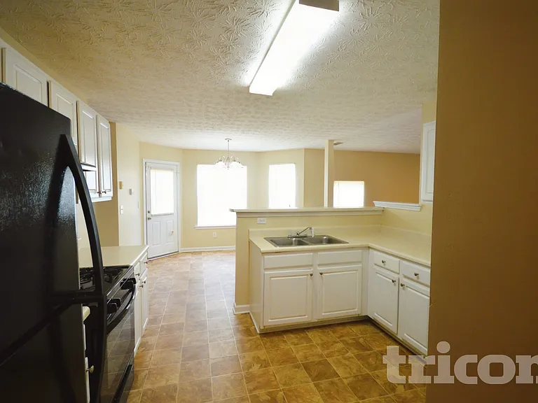 45 Creekview Blvd — Photo 3