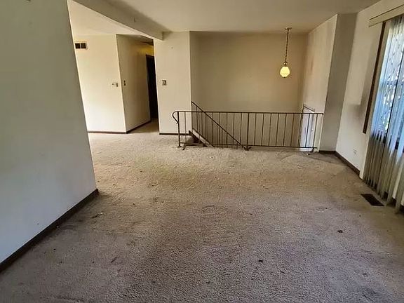 Additional Living Room