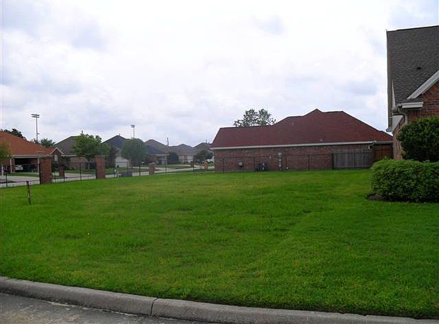 2nd image of 6801 Fairway Ct