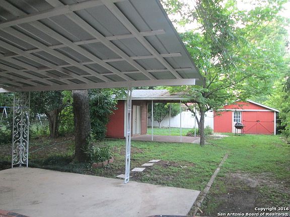 3rd image of 1625 W Woodlawn Ave